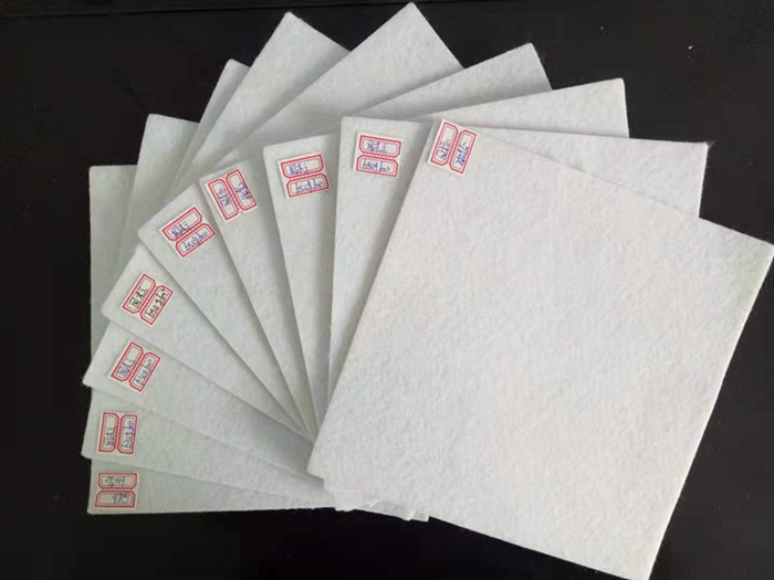 复合土工膜的优势及施工