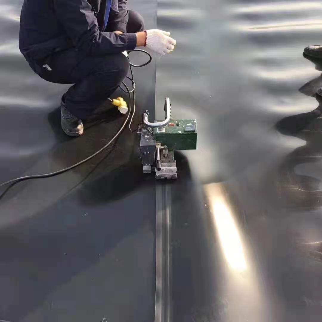 土工膜施工要求