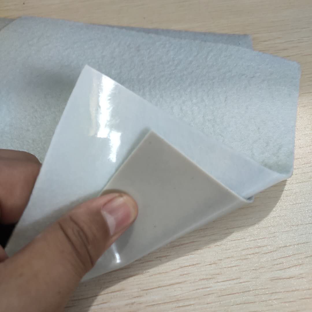 藕池防渗布铺设流程